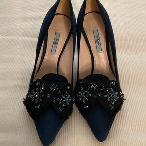 Prada Women's Elegant Navy Suede With Bow Pumps